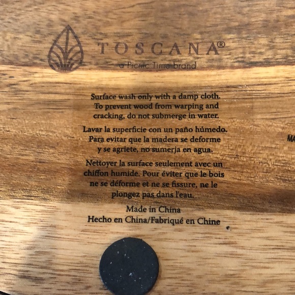 Disney's Mickey & Minnie Mouse Acacia Wooden Cheese Board with Tool Set - Picture 5 of 12